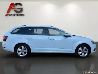 Vehicle image thumbnail, number 4