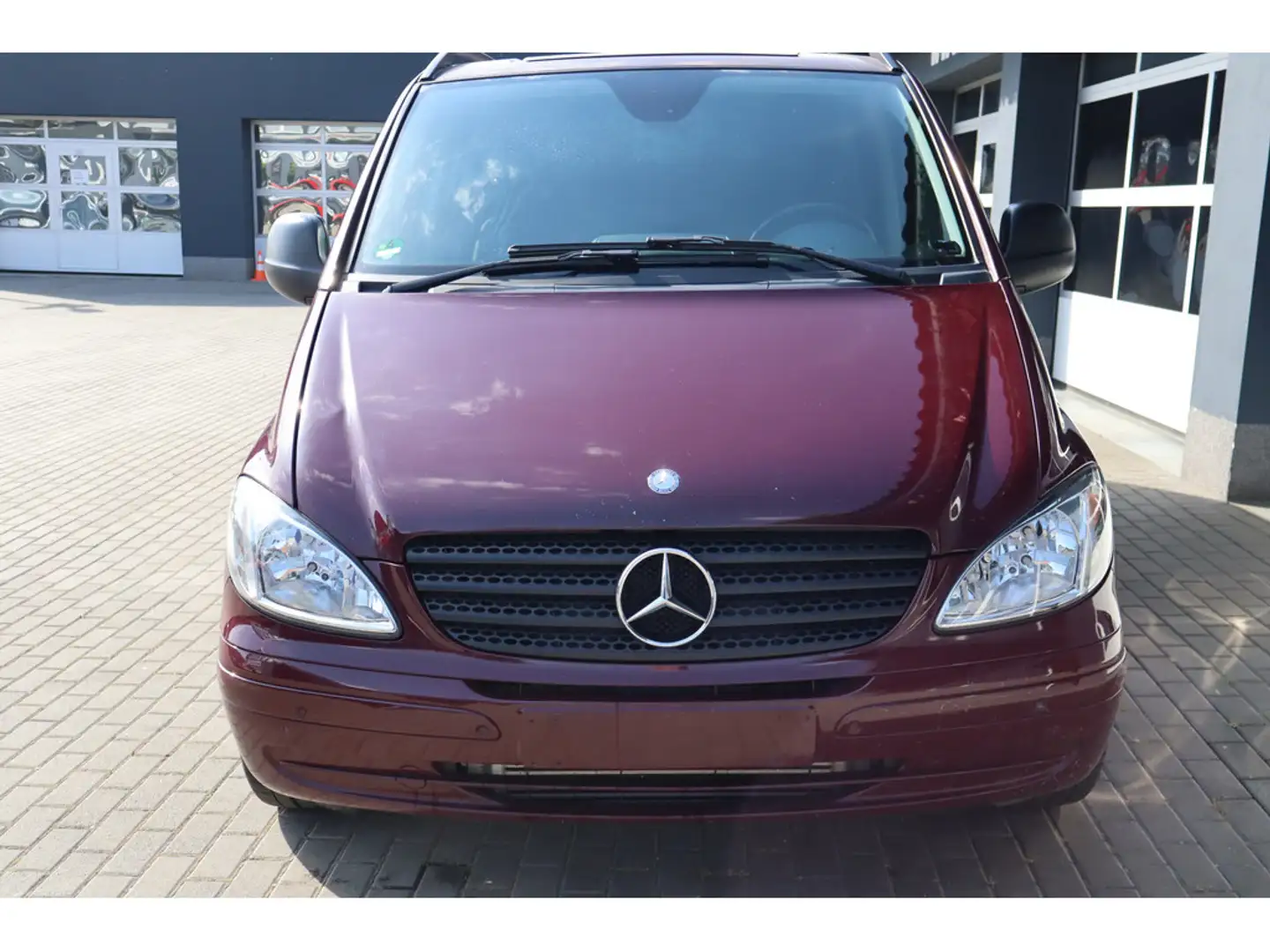 Vehicle image, number 4
