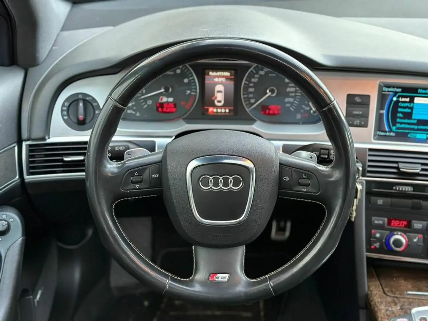 Vehicle image, number 15