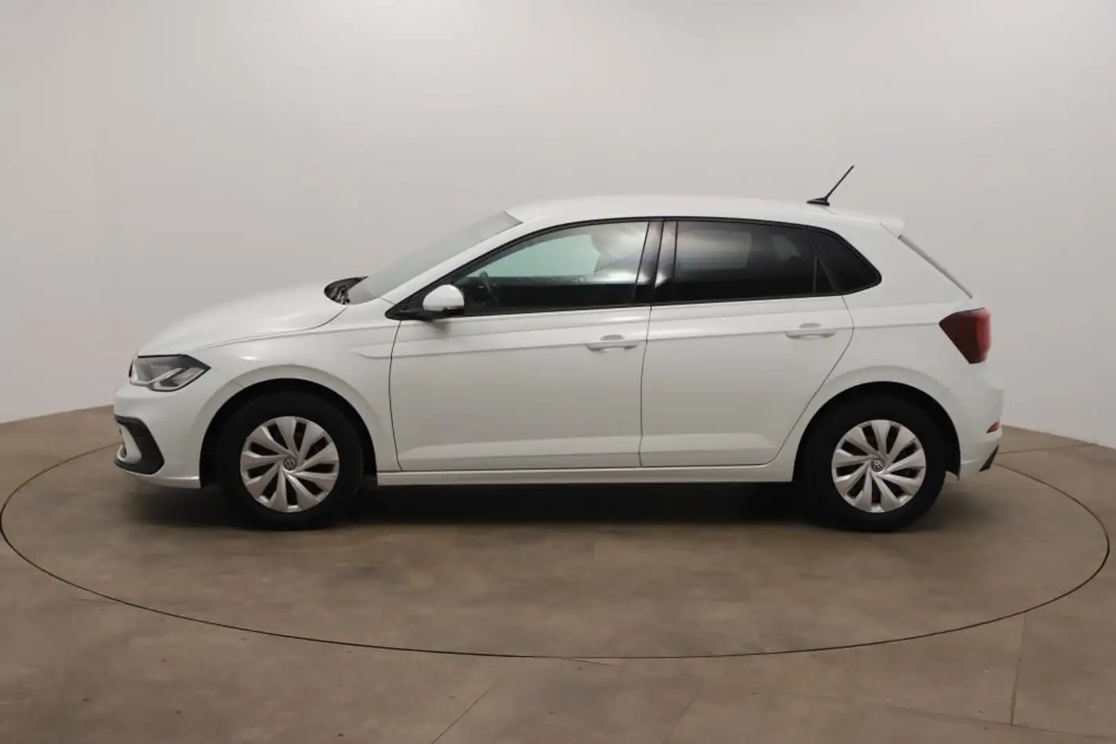 Vehicle image, number 6