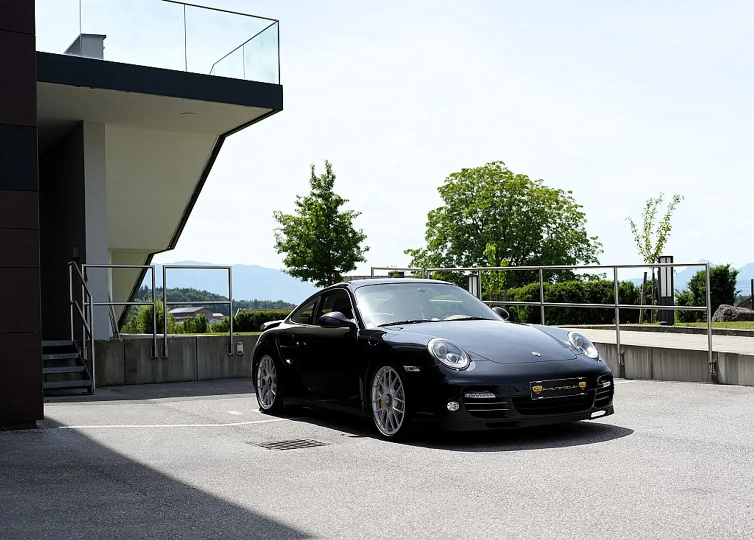 Vehicle image, number 5