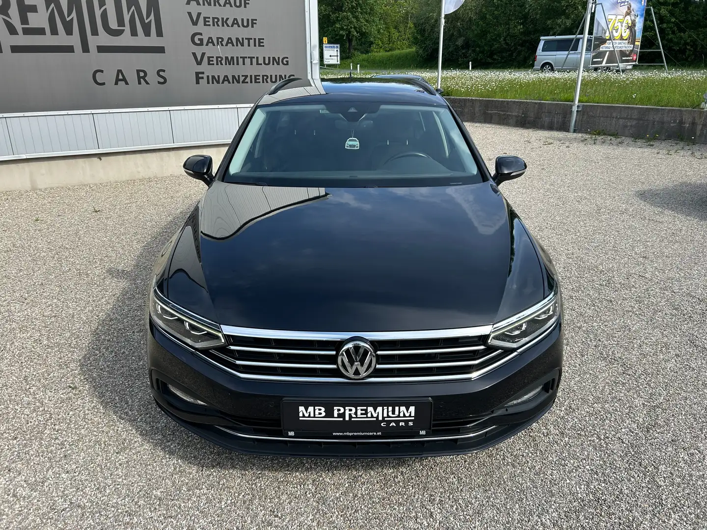 Vehicle image, number 4