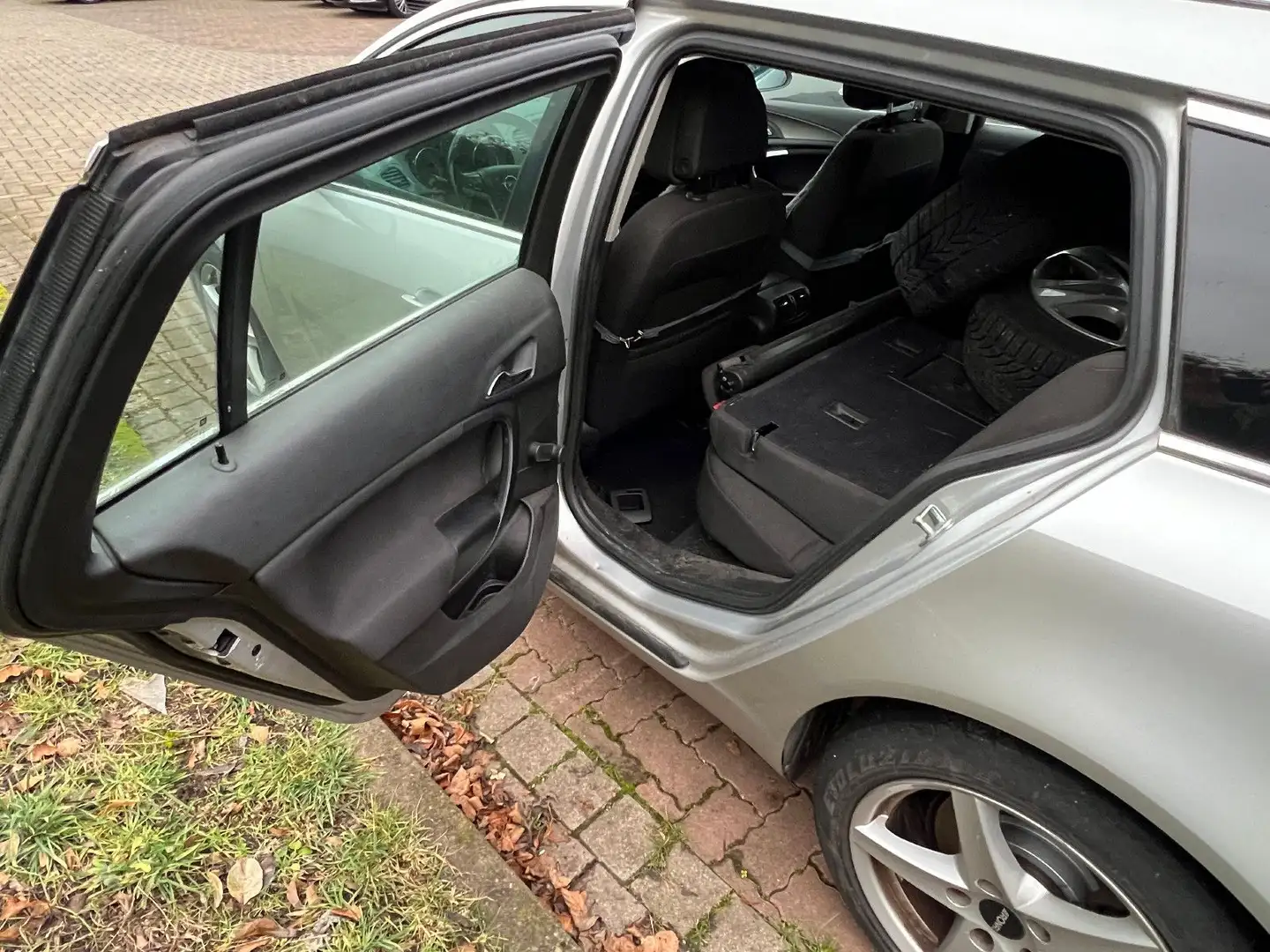 Vehicle image, number 8