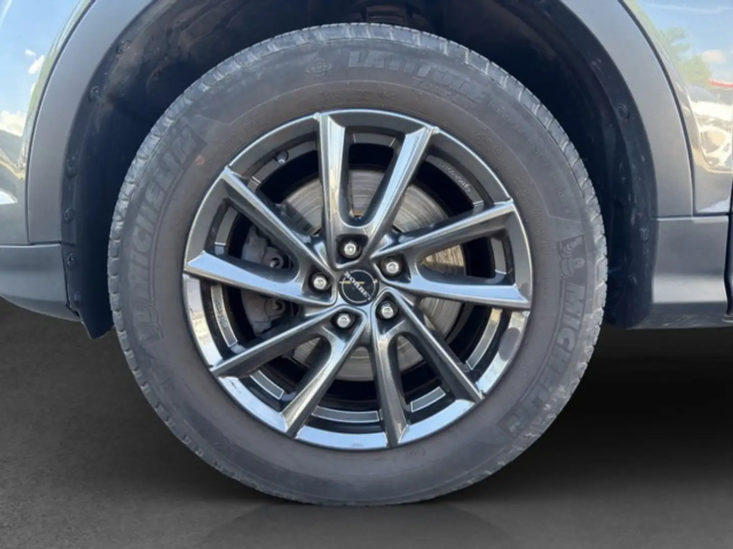 Vehicle image, number 15