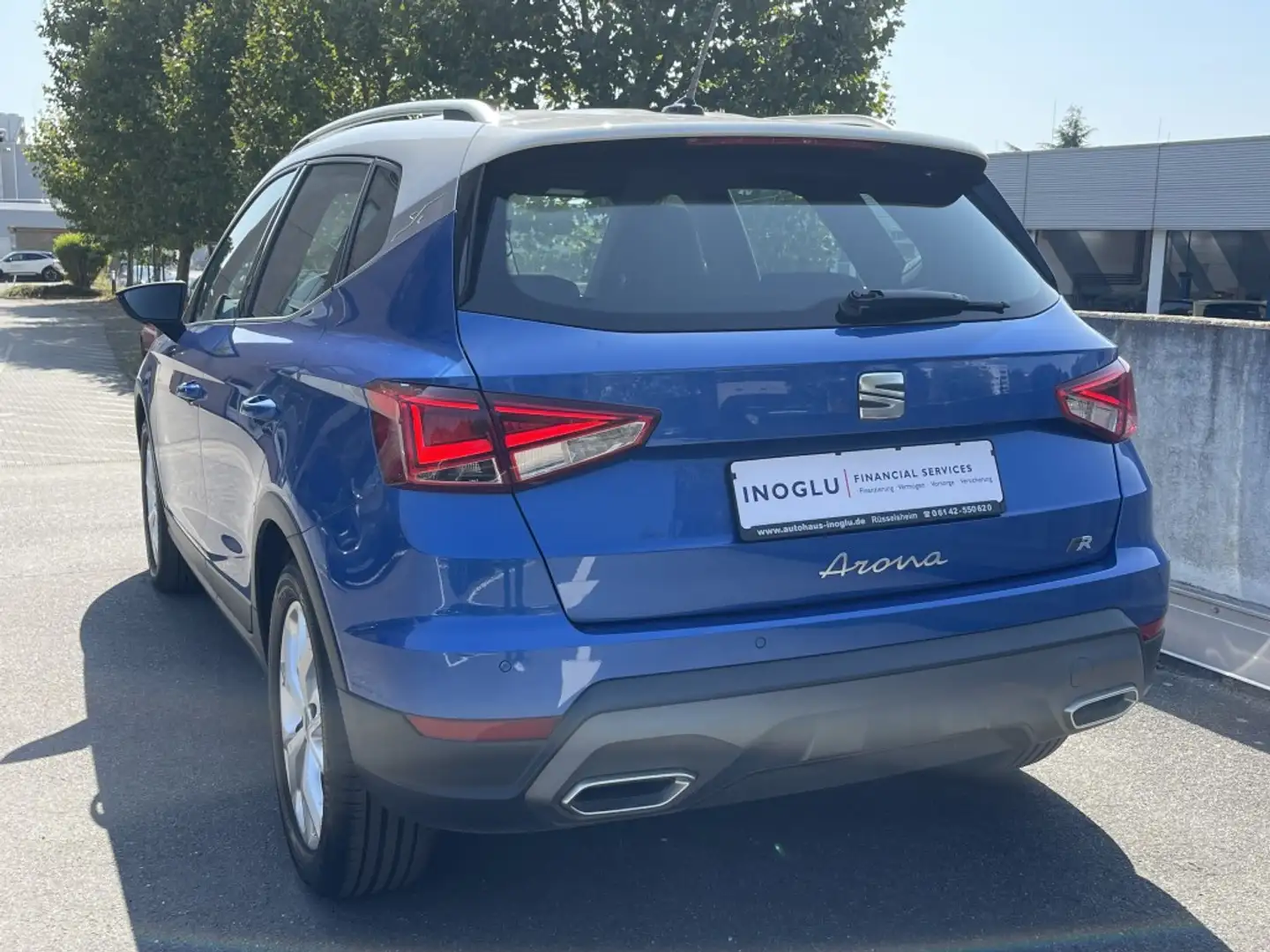 Vehicle image, number 2