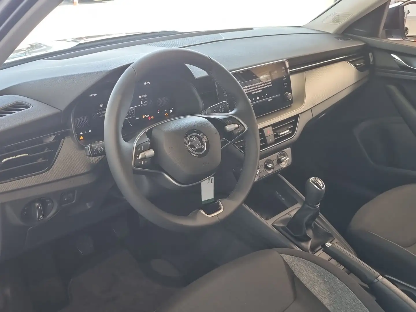 Vehicle image, number 8