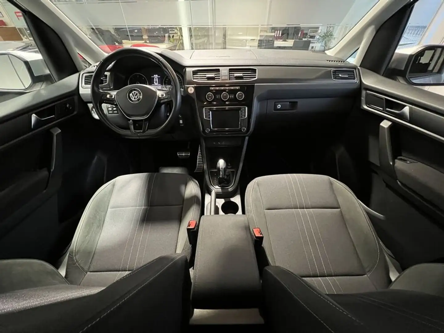 Vehicle image, number 8