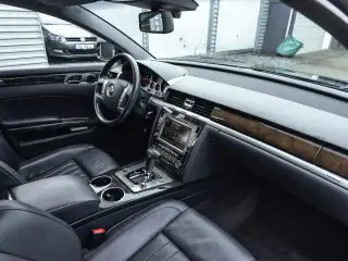 Vehicle image thumbnail, number 12