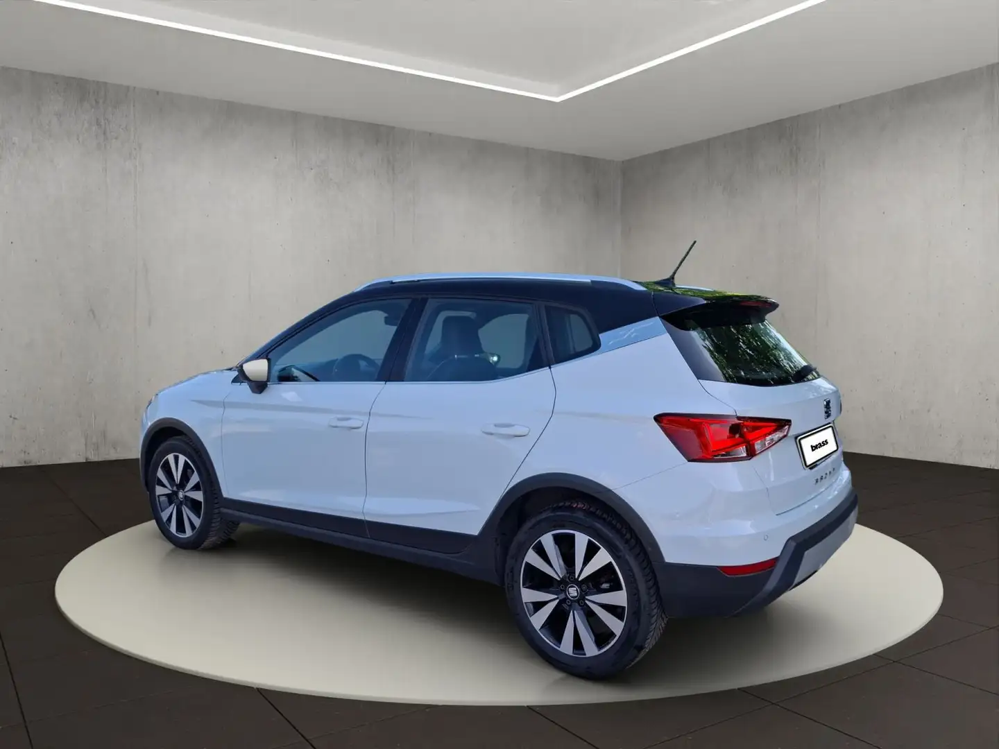 Vehicle image, number 3