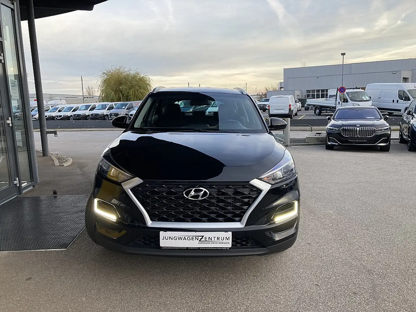 Vehicle image, number 3