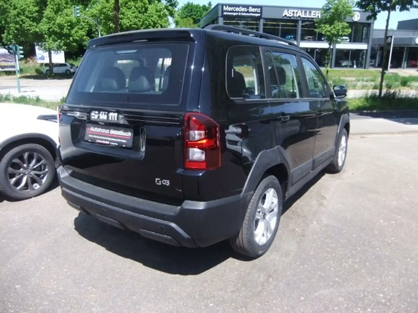 Vehicle image, number 3