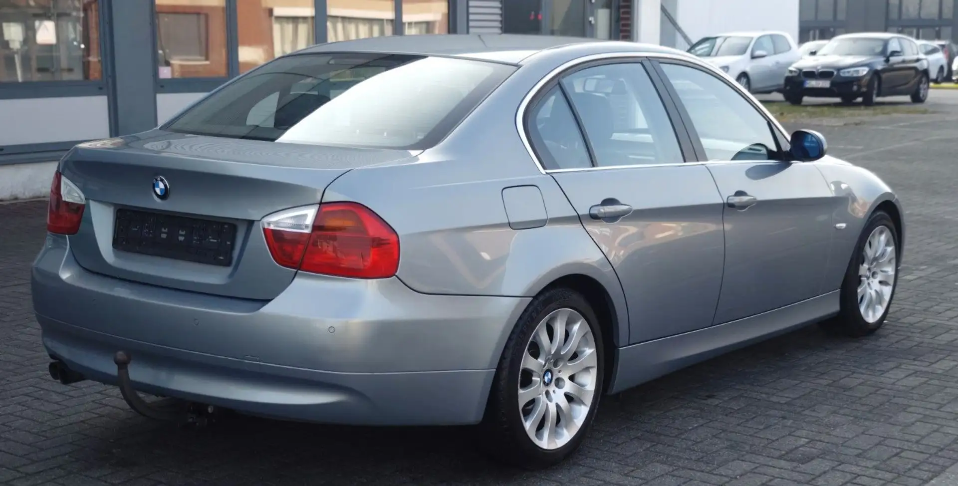 Vehicle image, number 5