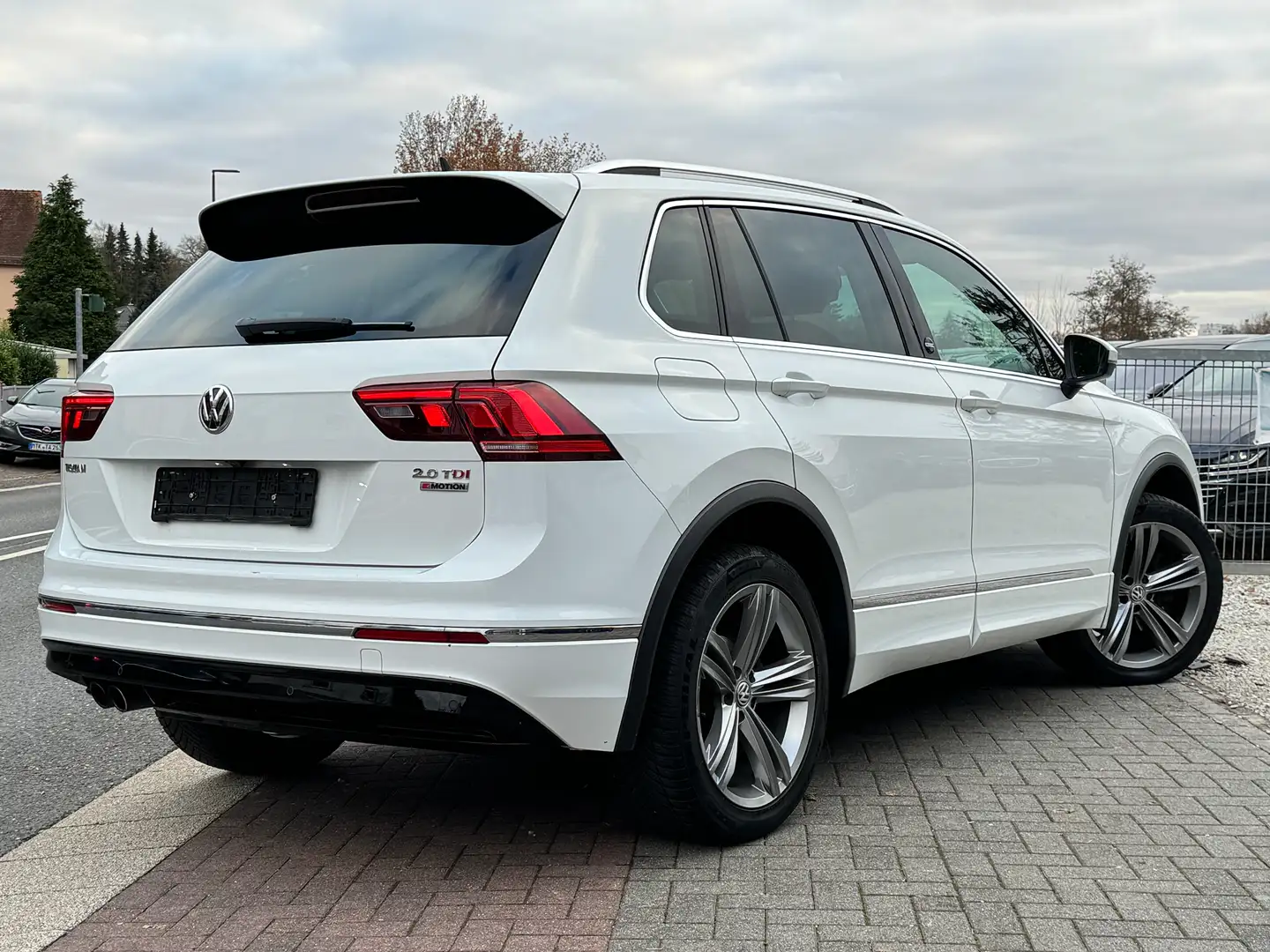 Vehicle image, number 2
