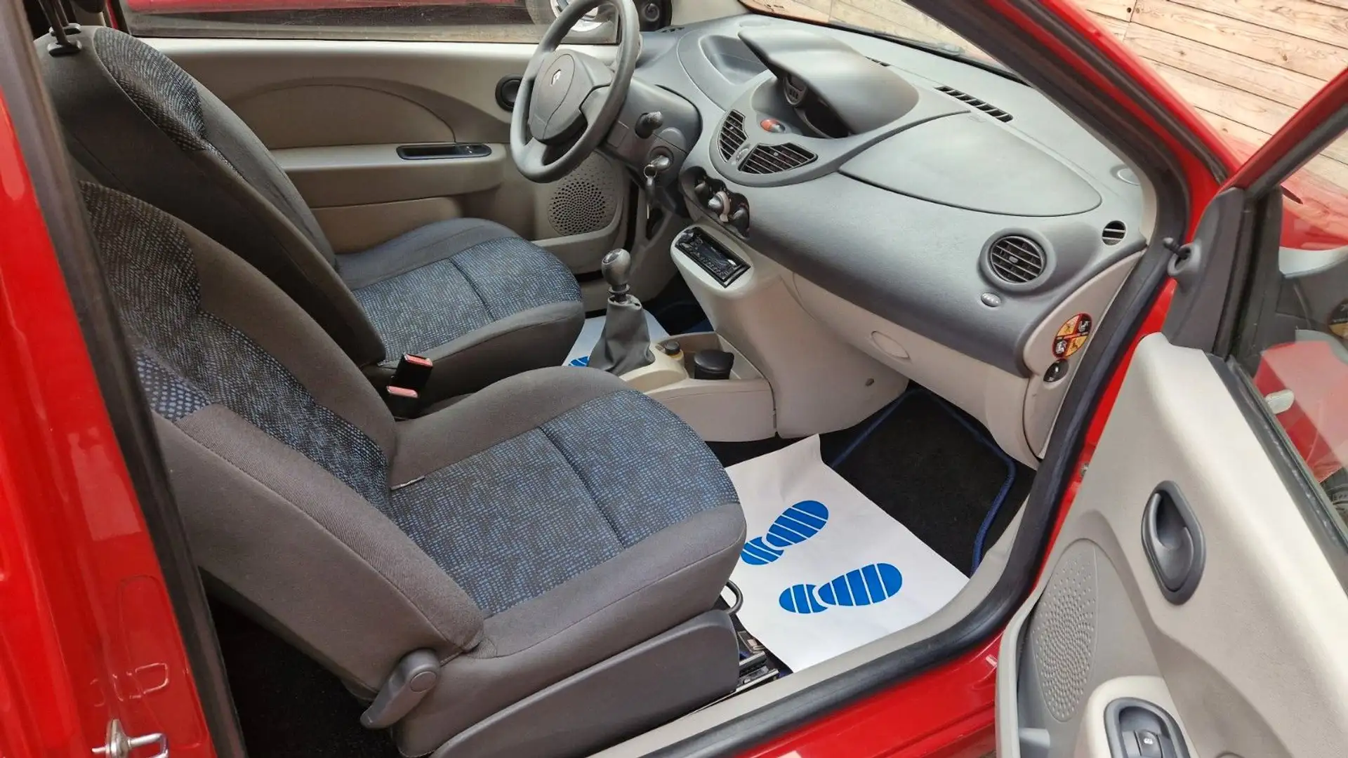 Vehicle image, number 8