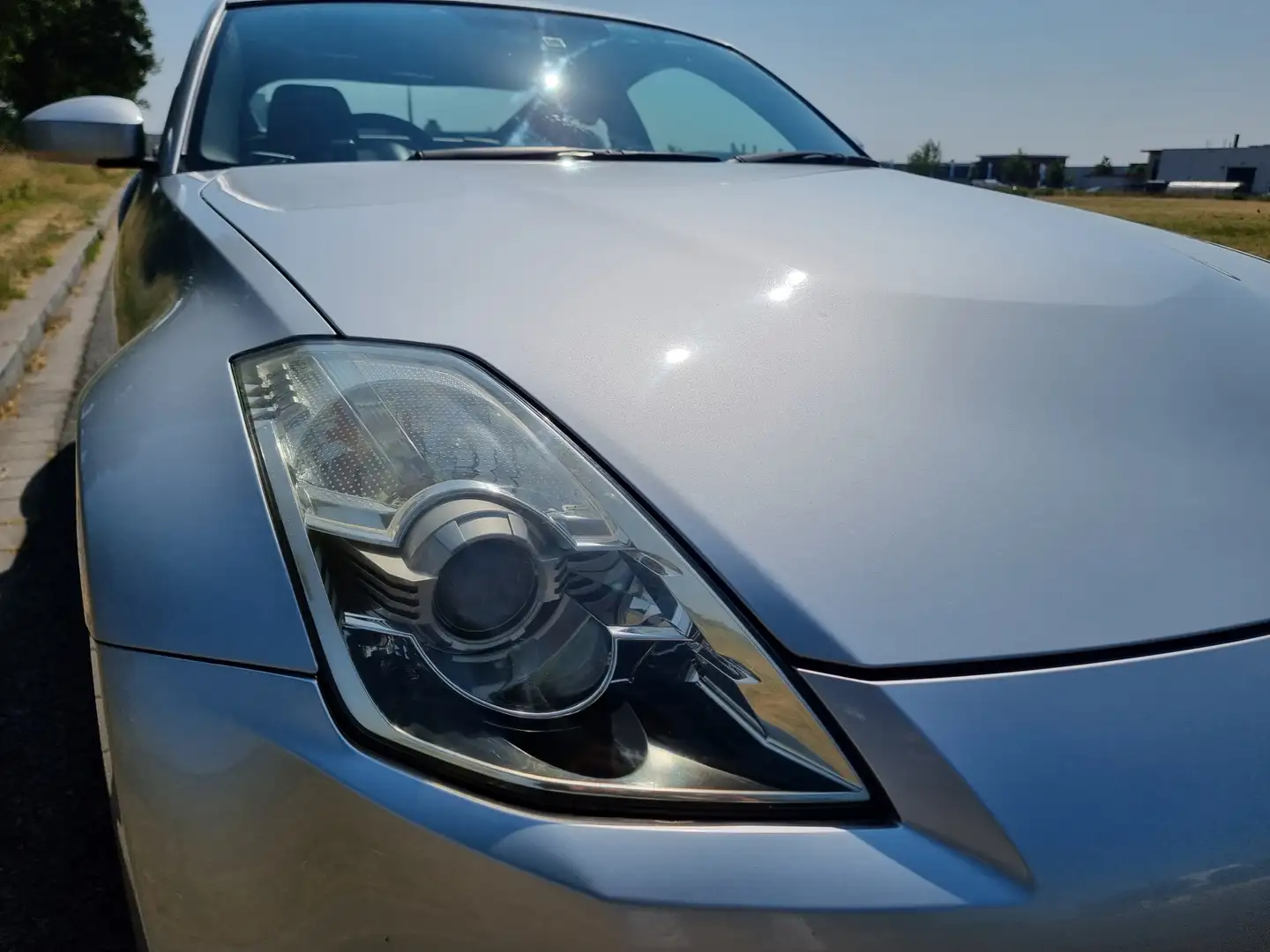 Vehicle image, number 12
