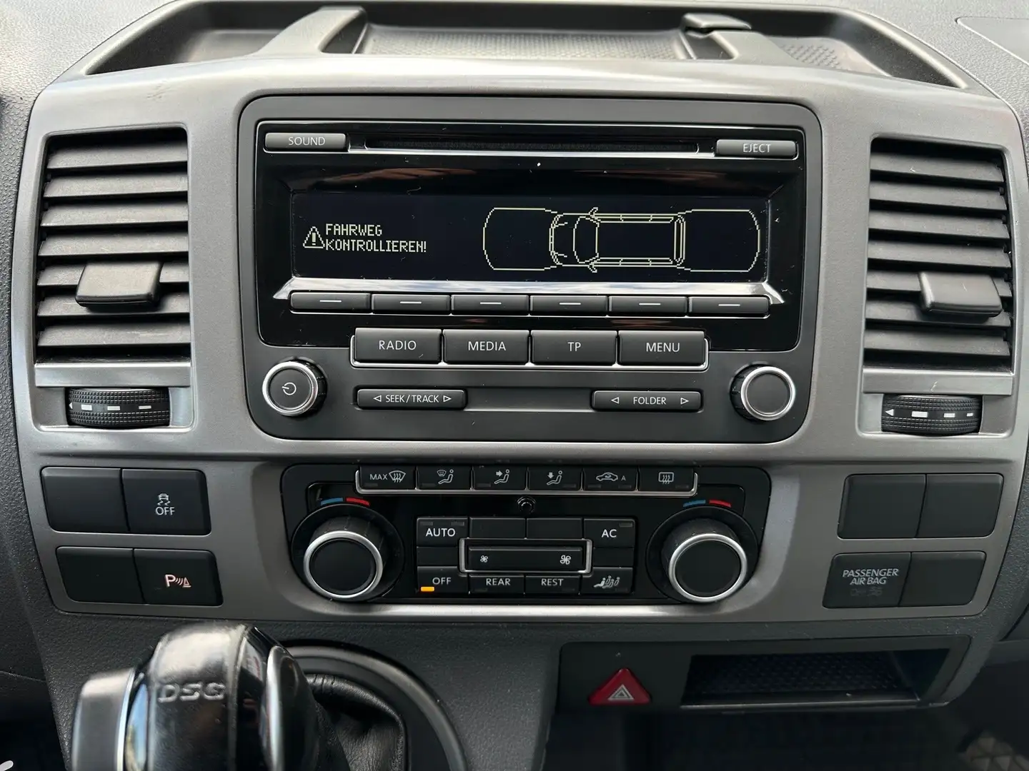 Vehicle image, number 19