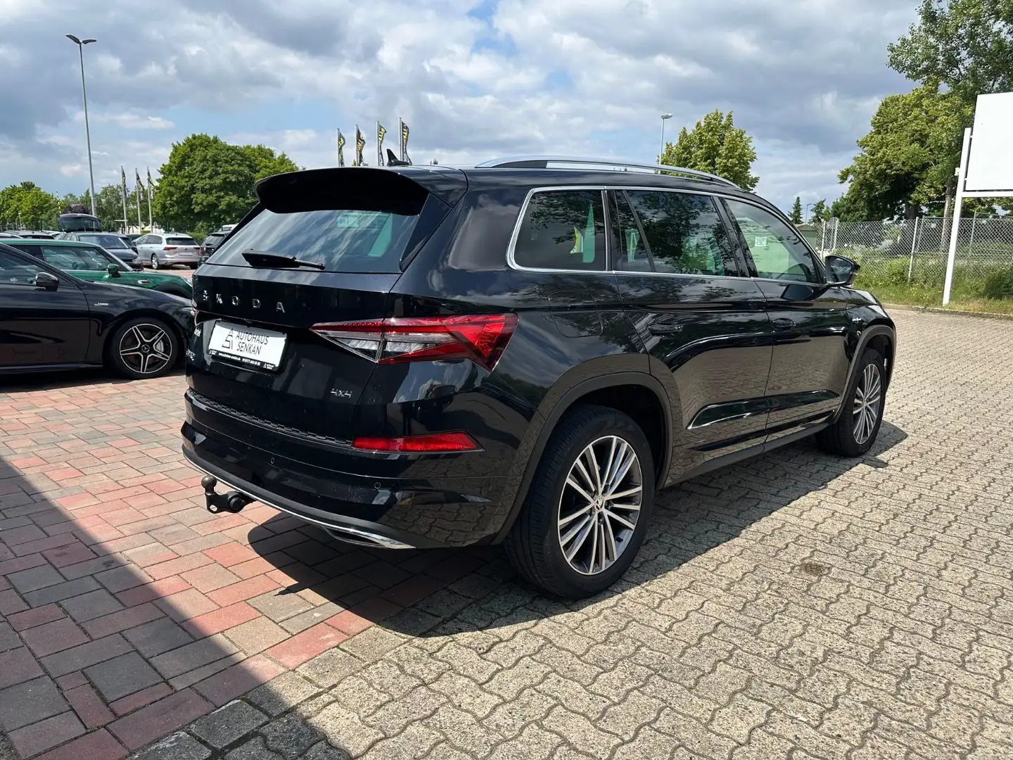 Vehicle image, number 7