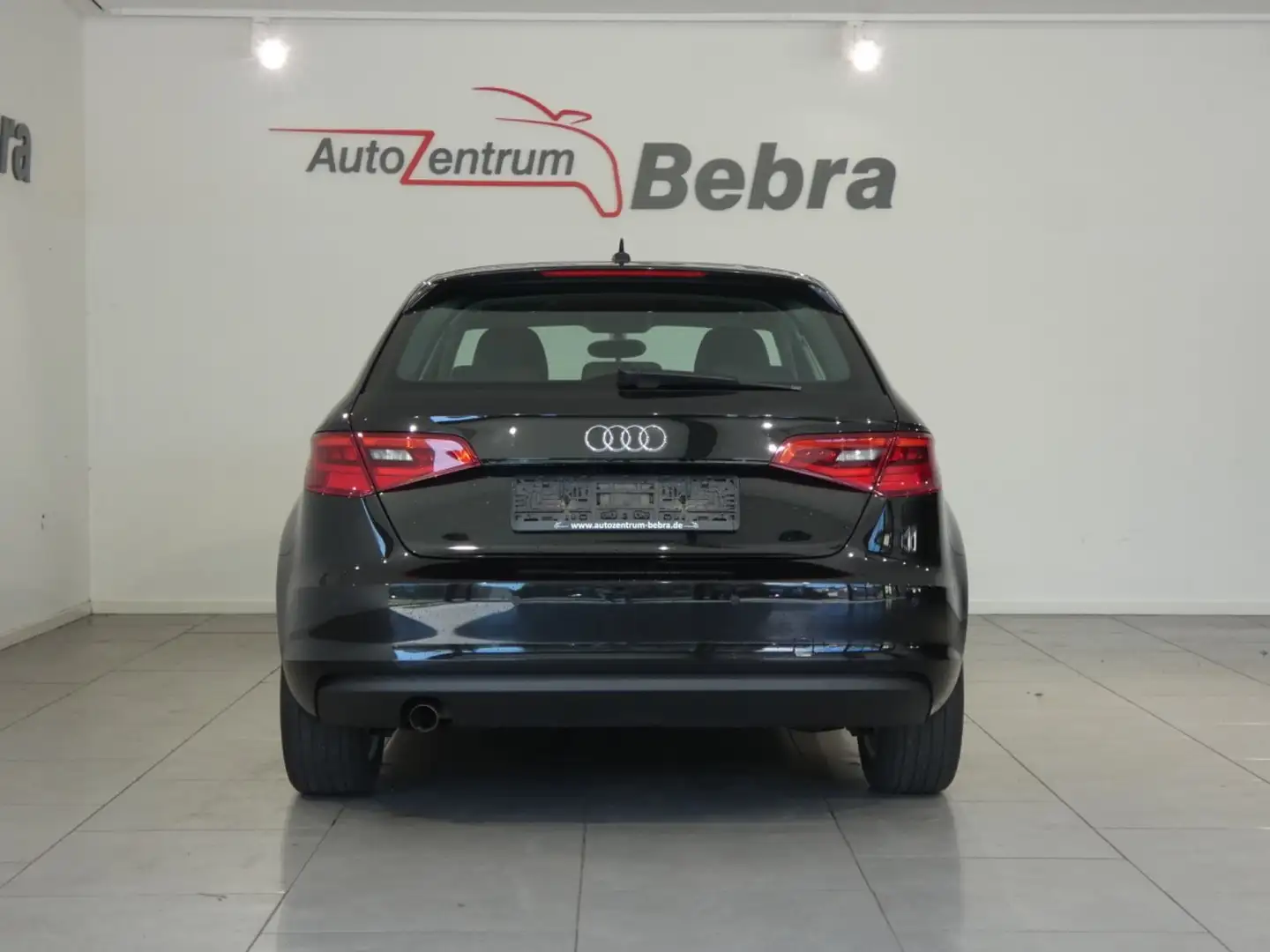 Vehicle image, number 6