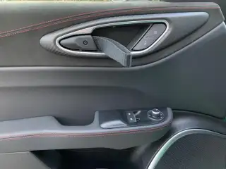 Vehicle image thumbnail, number 5