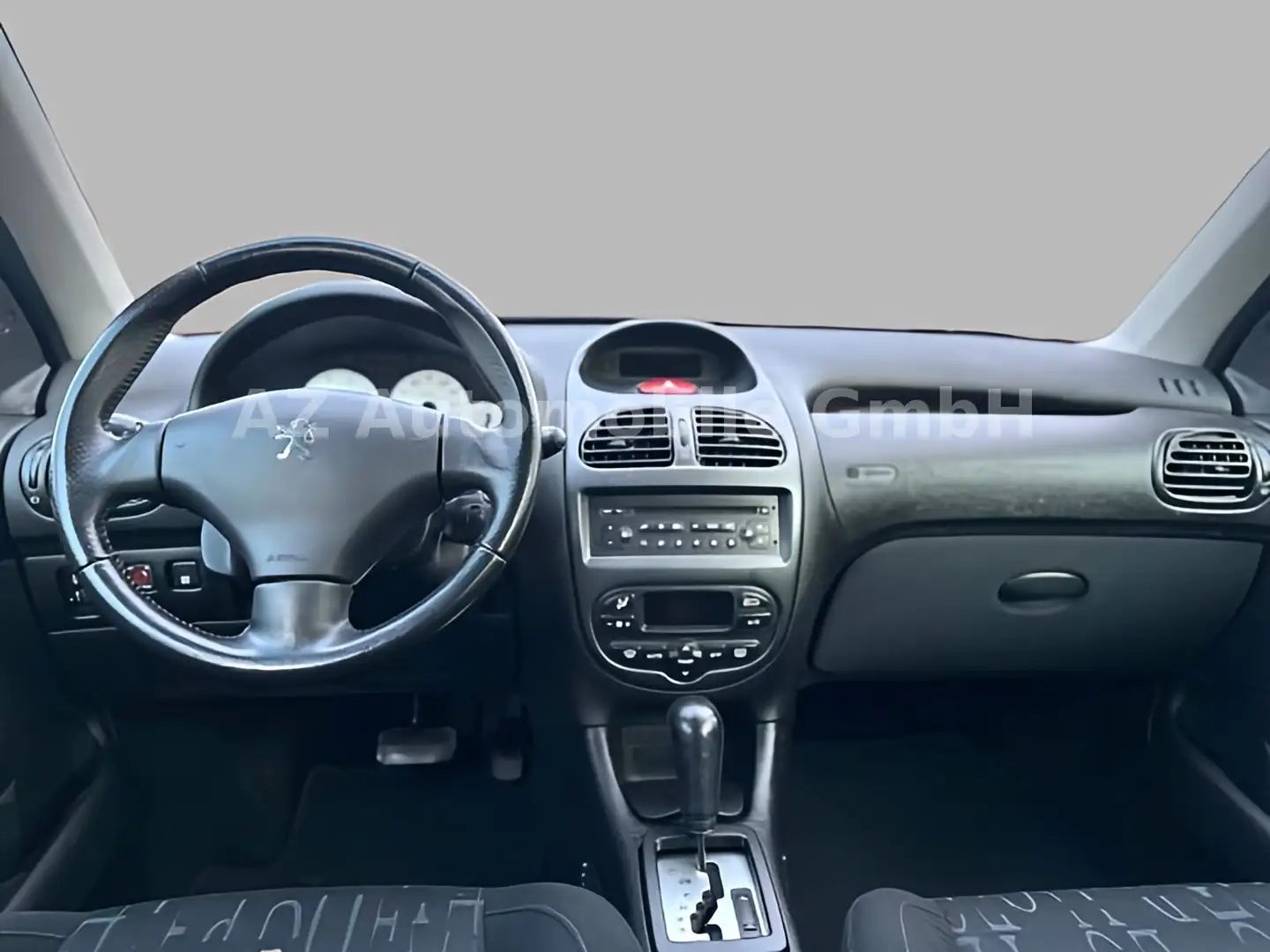 Vehicle image, number 9
