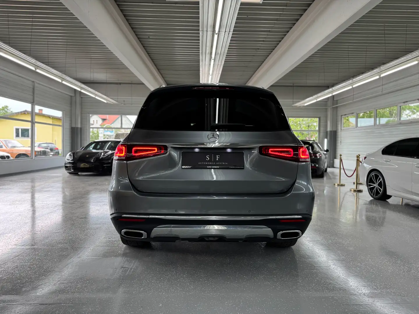 Vehicle image, number 7