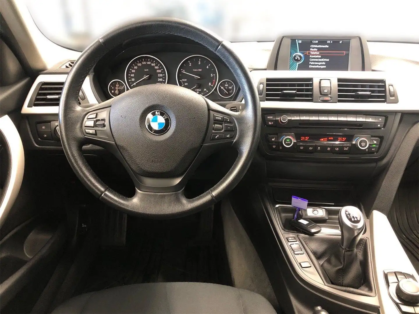 Vehicle image, number 7