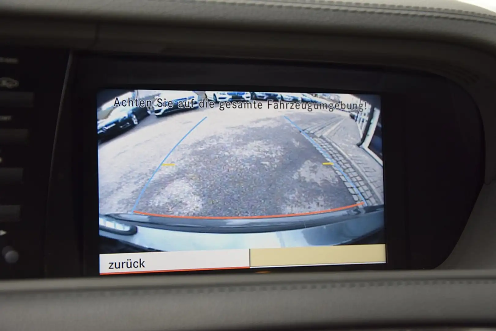 Vehicle image, number 9