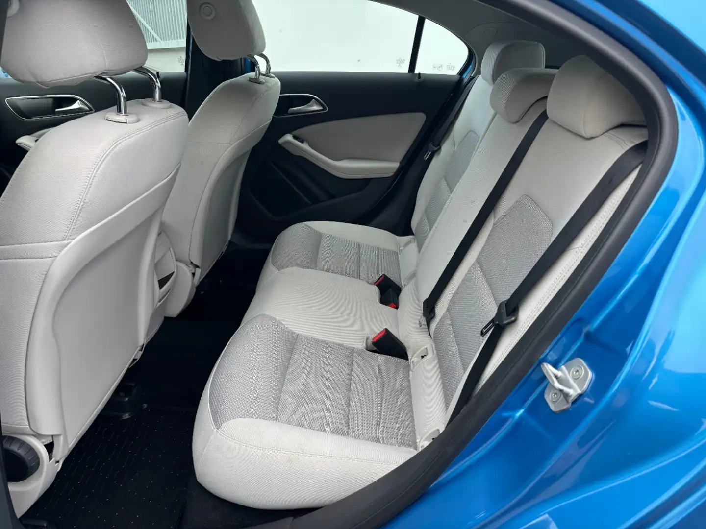Vehicle image, number 9
