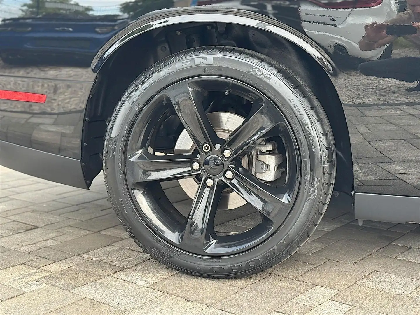 Vehicle image, number 12