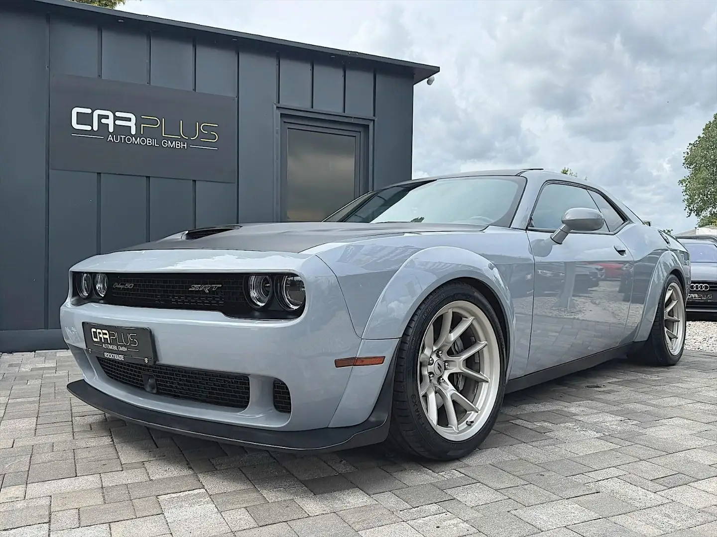 Vehicle image, number 1
