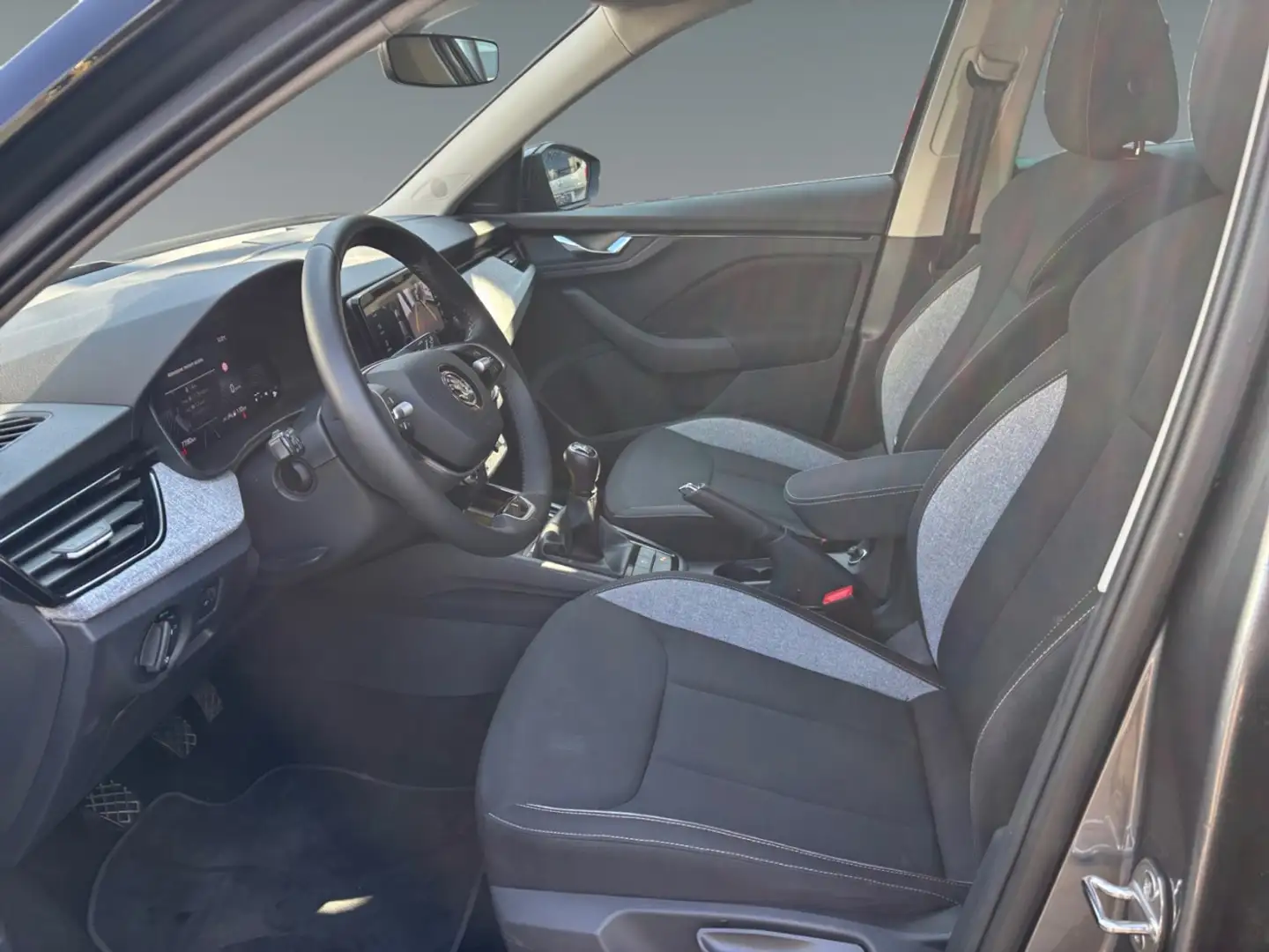 Vehicle image, number 9