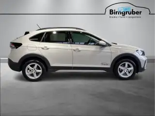 Vehicle image thumbnail, number 3