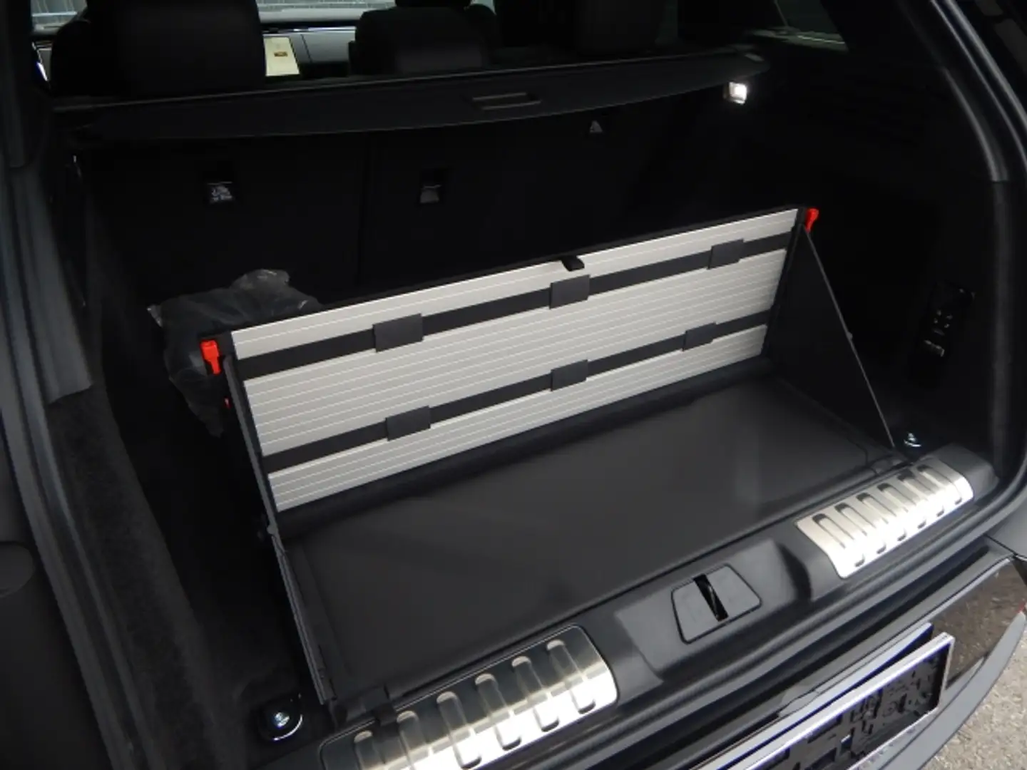 Vehicle image, number 7