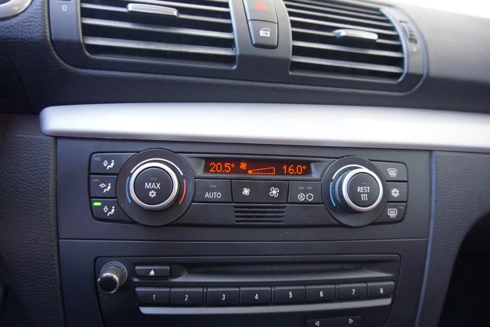 Vehicle image, number 13