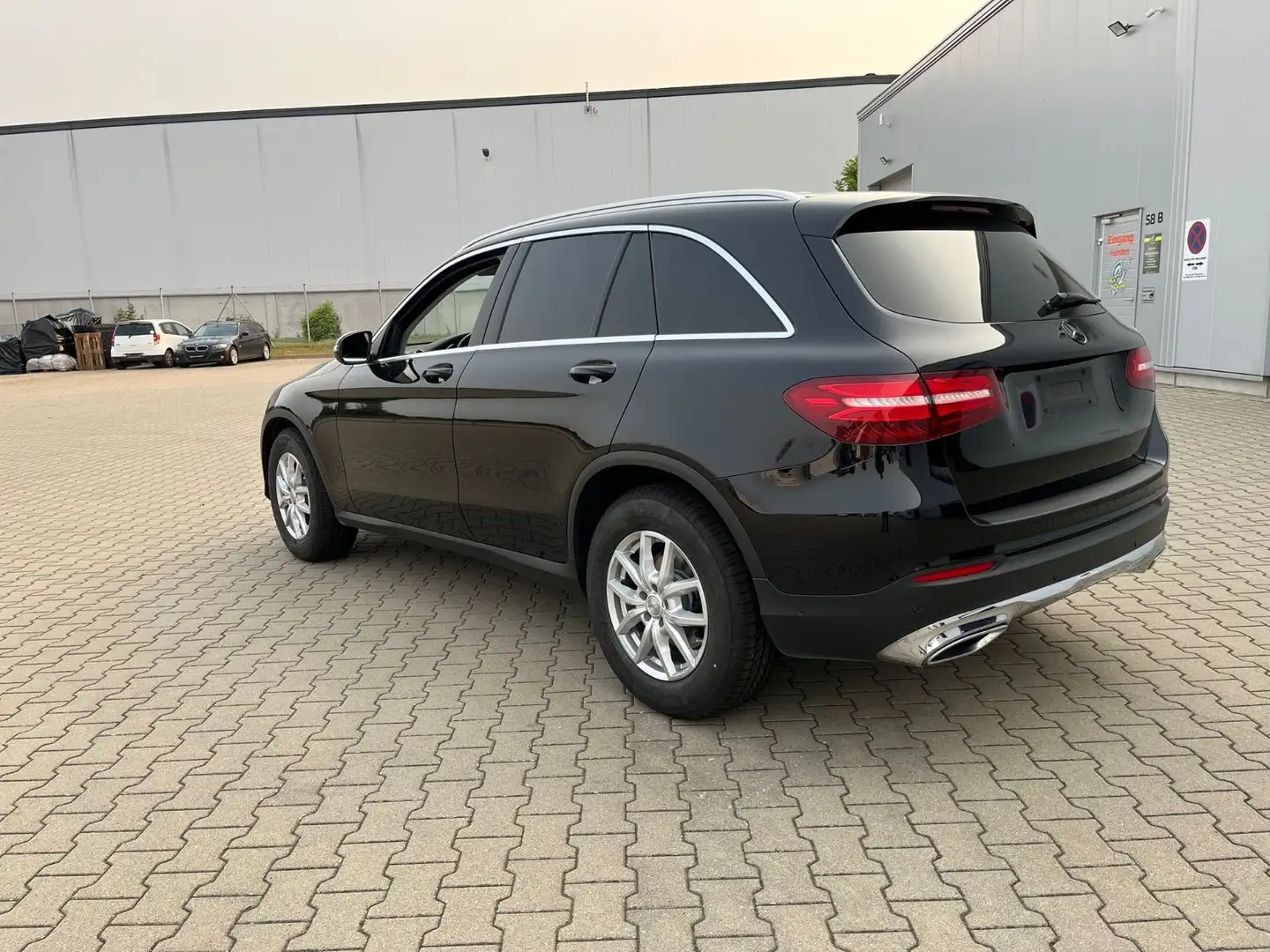 Vehicle image, number 2