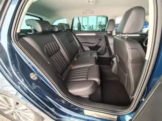 Vehicle image thumbnail, number 6