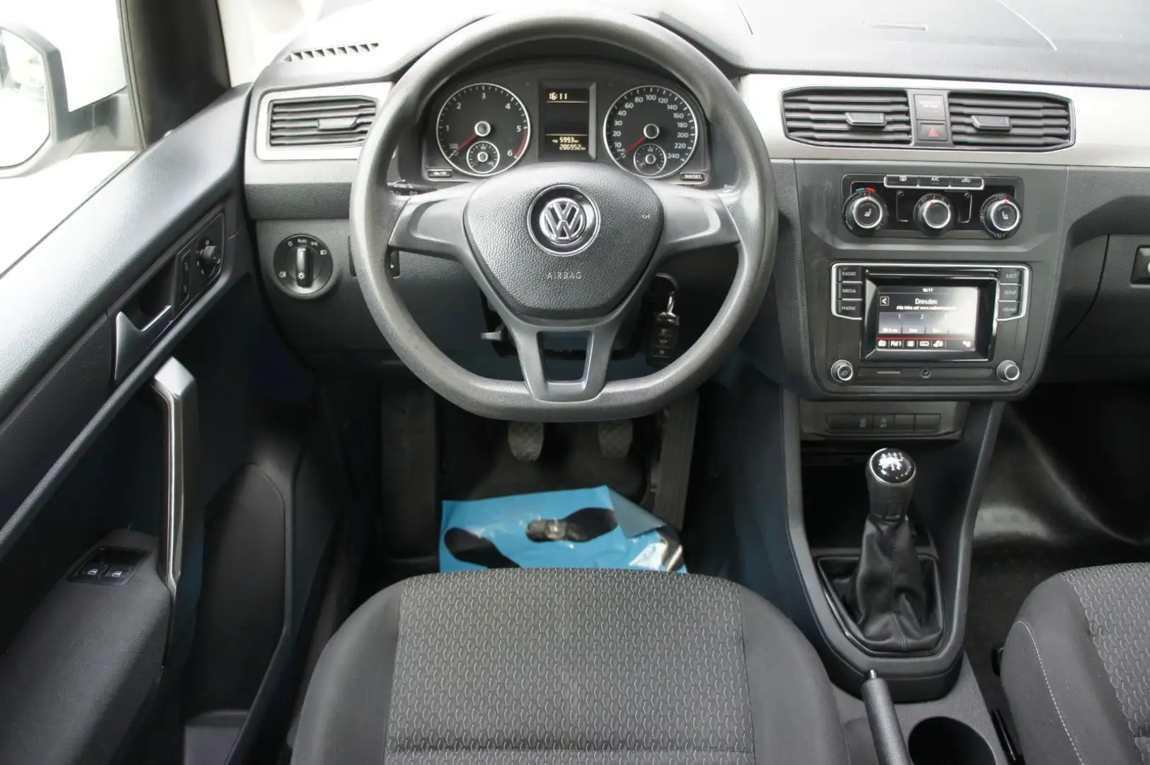 Vehicle image, number 13