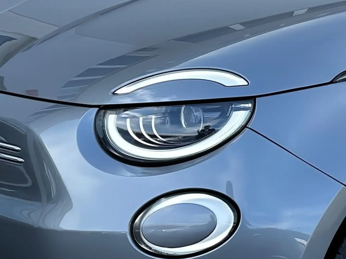 Vehicle image, number 9