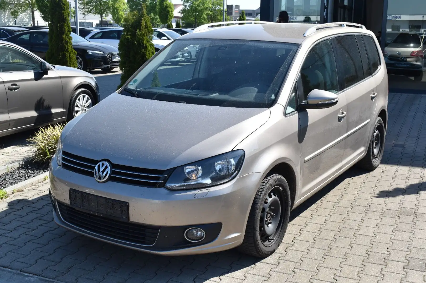 Vehicle image, number 4
