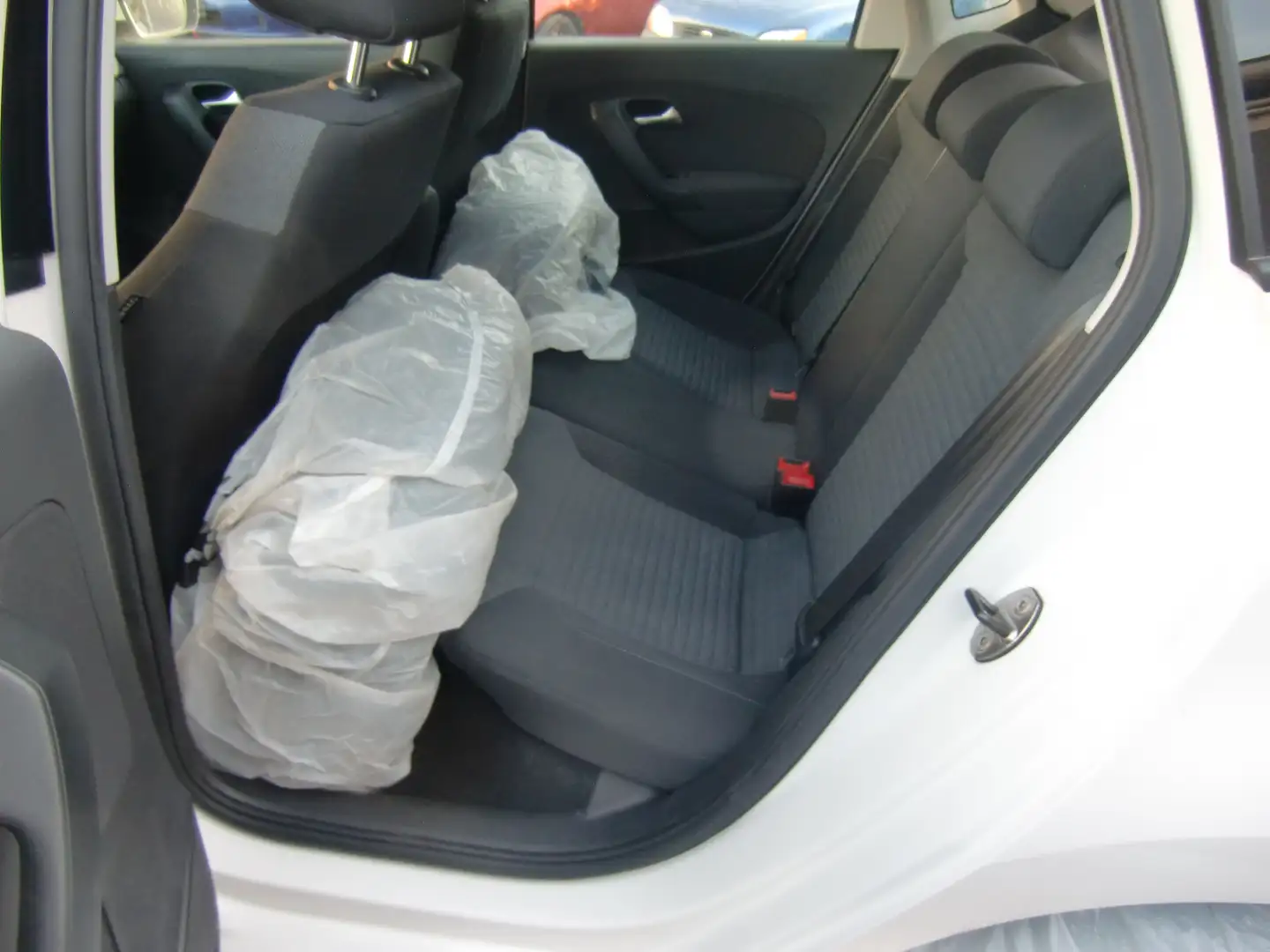 Vehicle image, number 8