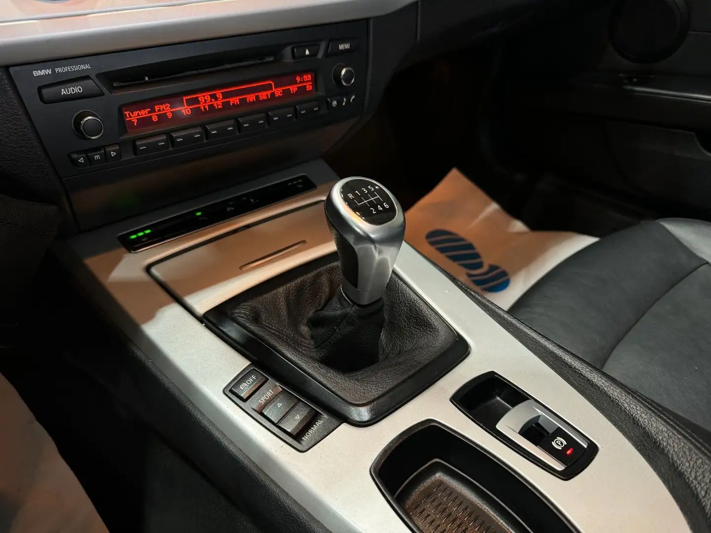 Vehicle image, number 13