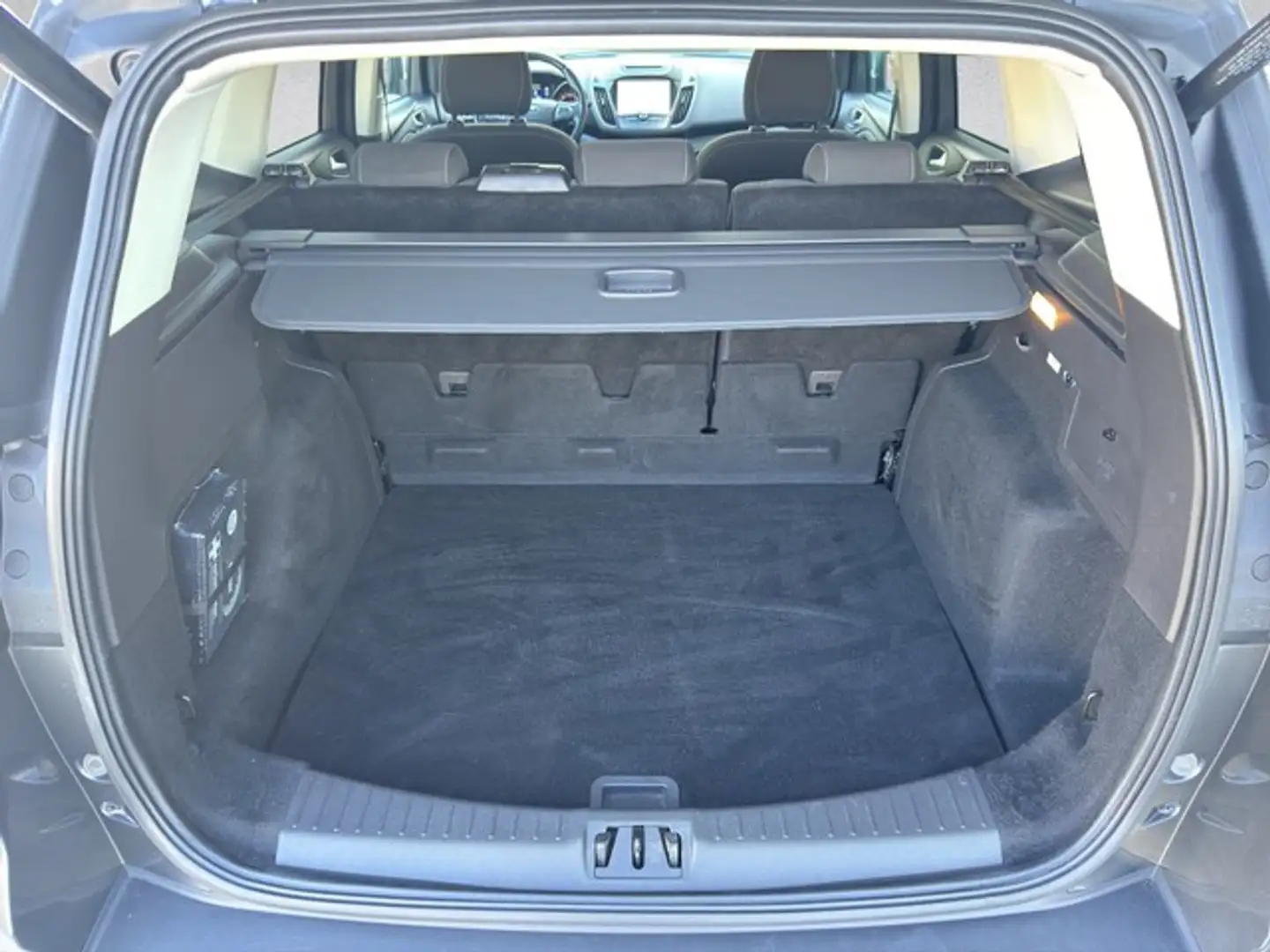 Vehicle image, number 14