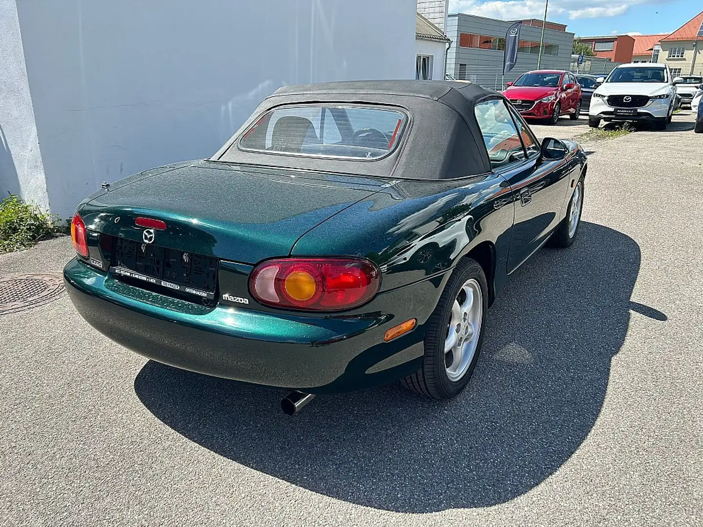 Vehicle image, number 3