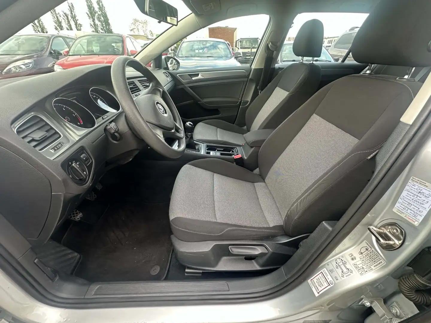 Vehicle image, number 8