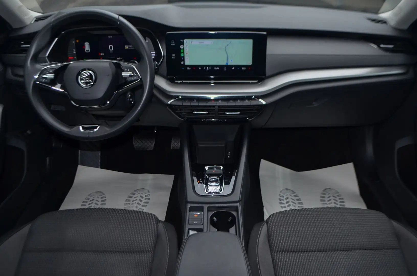 Vehicle image, number 8