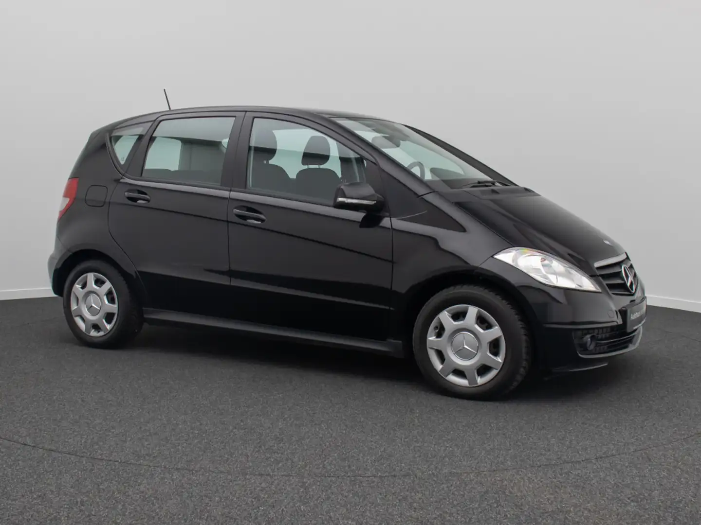 Vehicle image, number 4