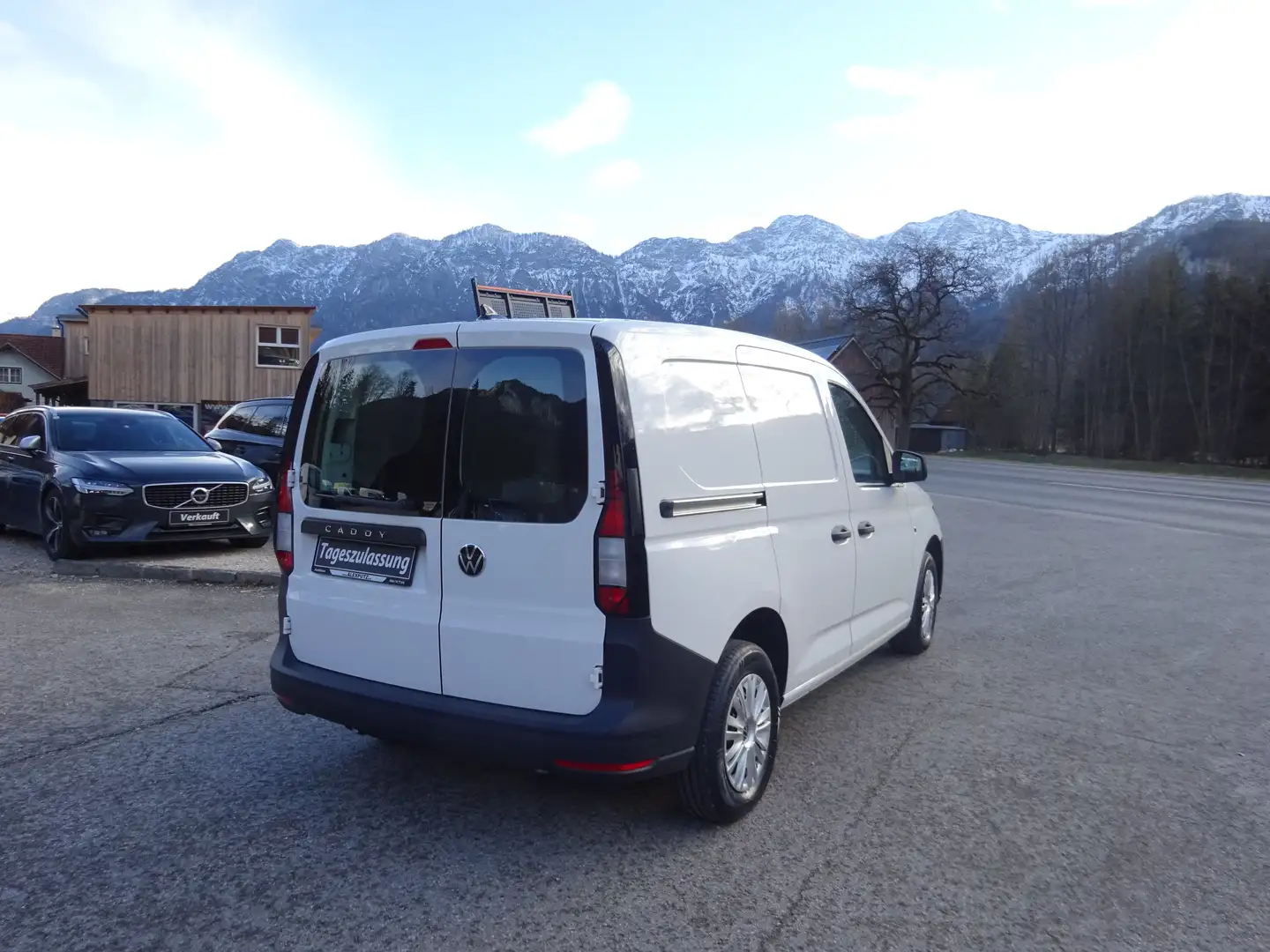 Vehicle image, number 5