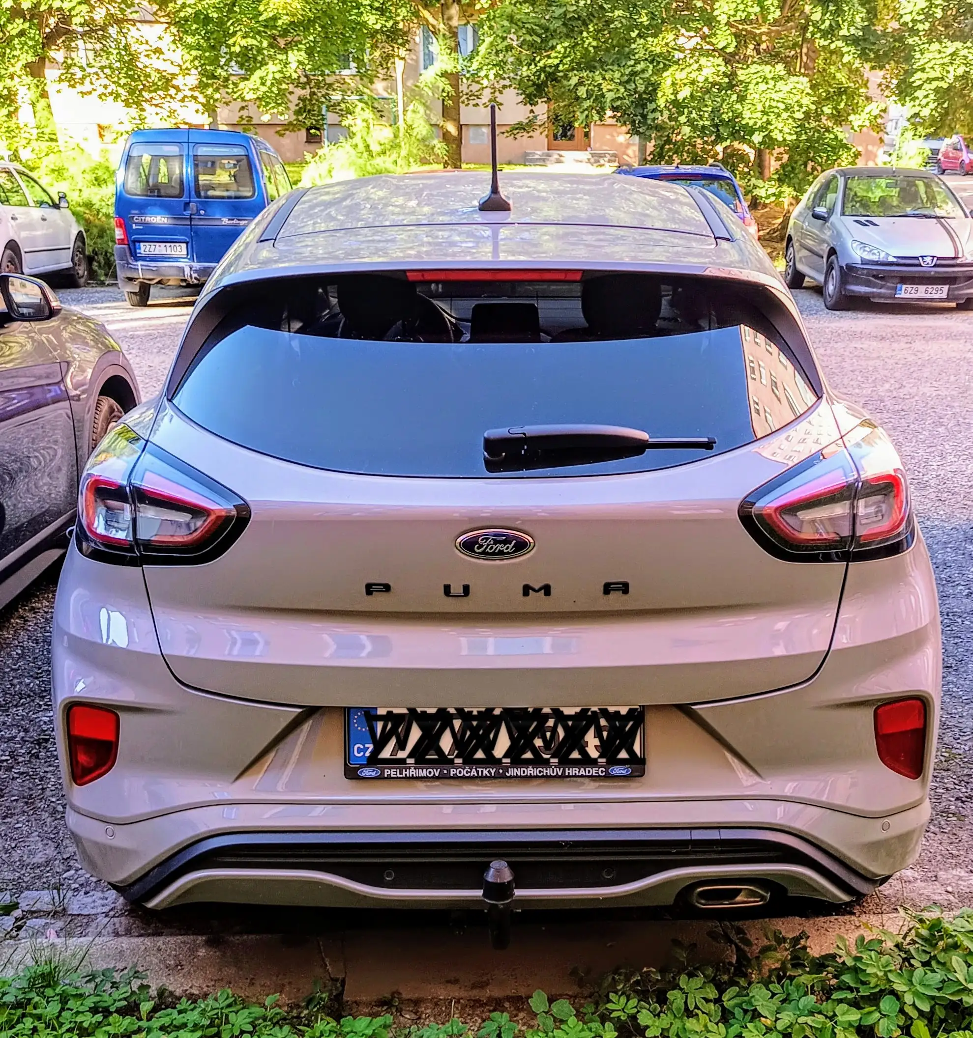 Vehicle image, number 3