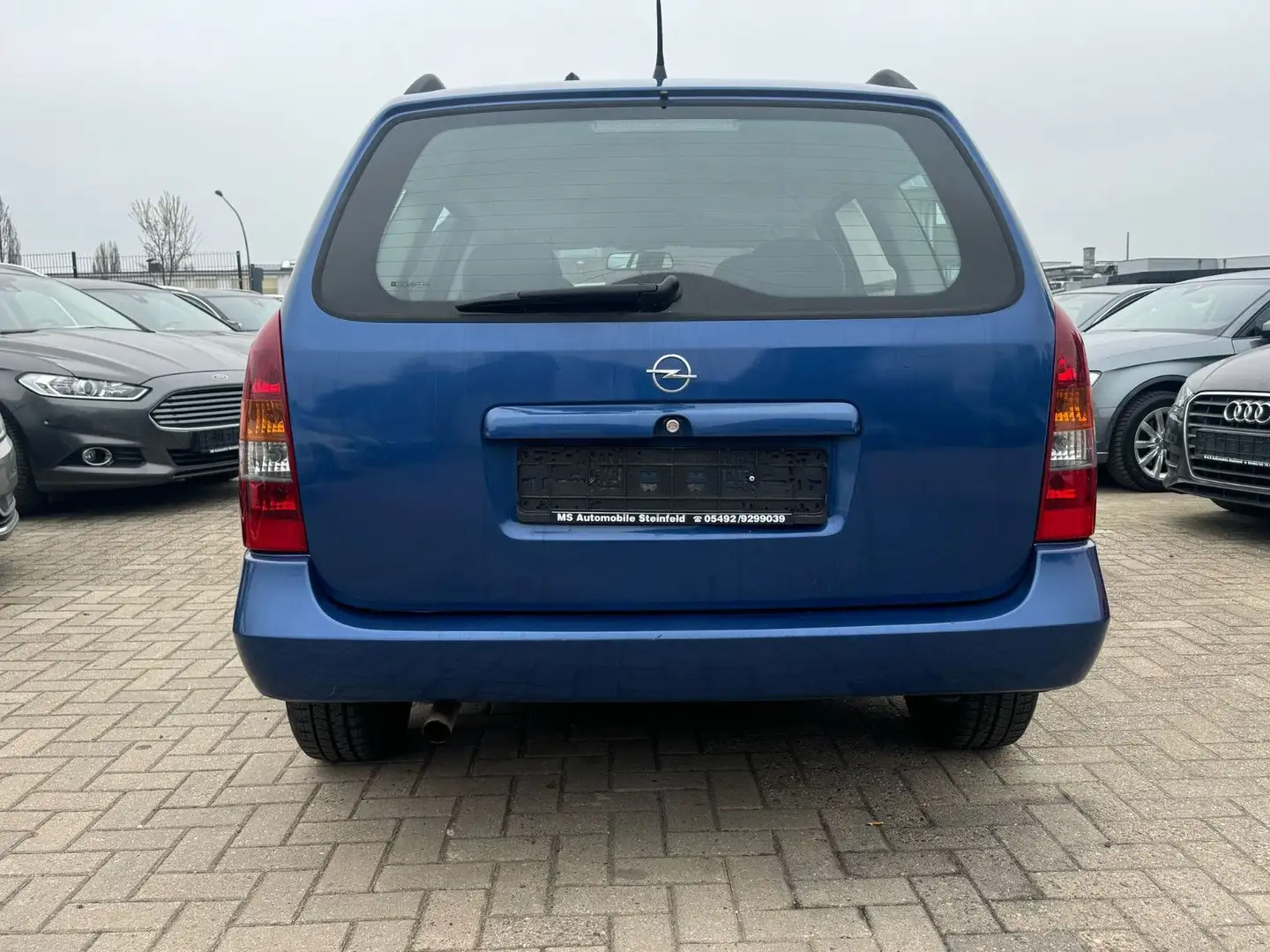 Vehicle image, number 6