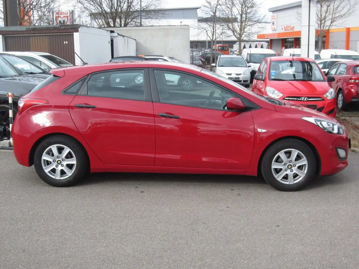 Vehicle image, number 12